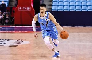 开云app-北京男篮致敬林书豪：还记得我们曾并肩作战的热血时刻 退役快乐