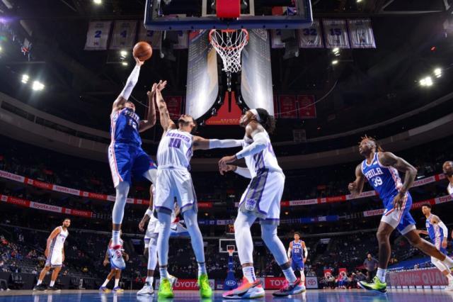 双核缺阵难挡76人脚步 艰难赛程成为费城全新挑战